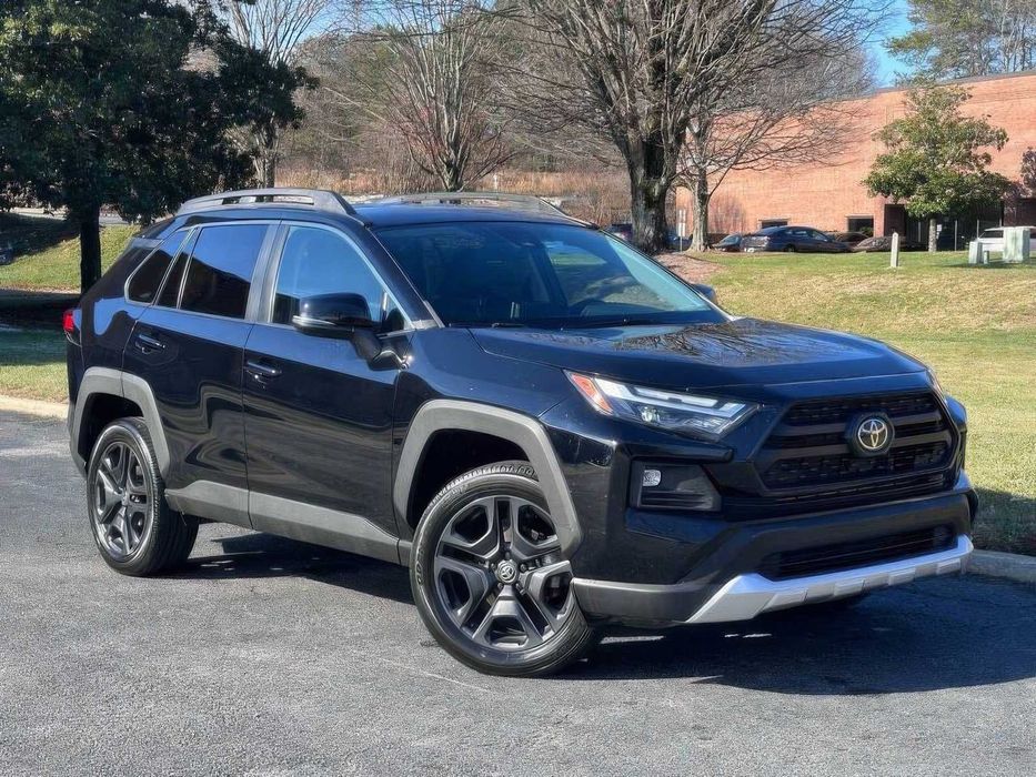 Toyota RAV4 Adventure      2023