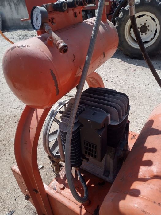 Compressor de Poda 300 L com Tesoura e 4 Saídas