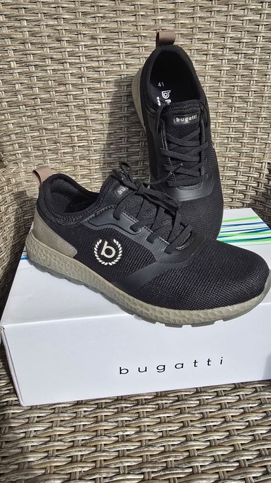 Дуже гарні та якісні  кросівки Bugatti 41-26.5
