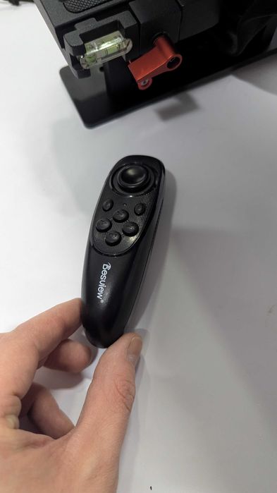 Prompter Desview z pilotem