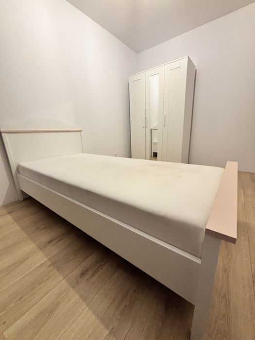 Komplet łózko, szafa, stolik nocny