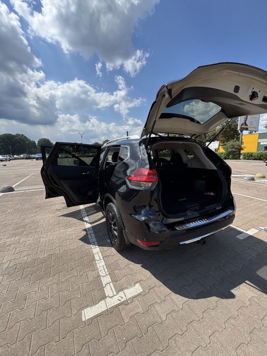 Продам власне авто Nissan Rouge 2017 року