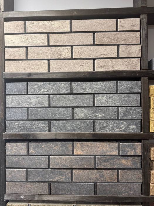 Цегла лицьова гіперпресована гладка та скеля в наявності. Клінкерна.