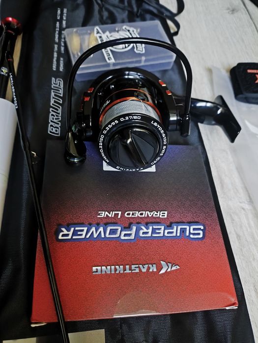 Набор KastKing, спиннинг Brutus, катушка Royale Legend lll, приманка