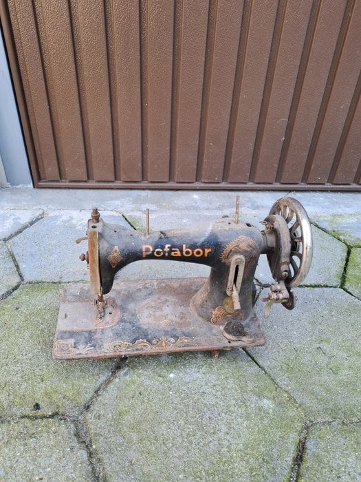 Stara maszyna do szycia Pofabor