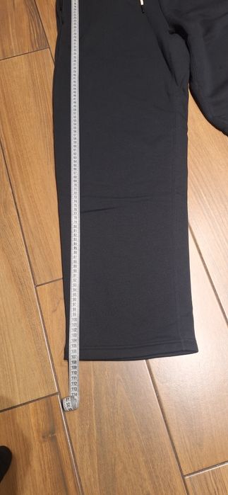 Sprzedam spodnie dresowe Nike  Therma  FIT