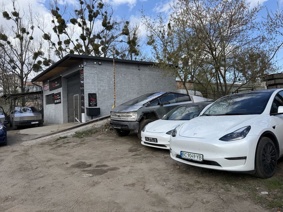 Tesla під ключ Львів | Батарея / Прошивка / ДТП