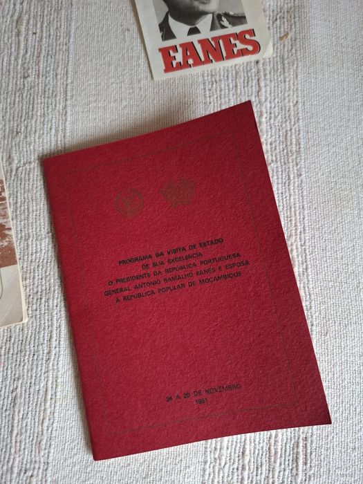 Ramalho Eanes , livros, revistas e fotografias
