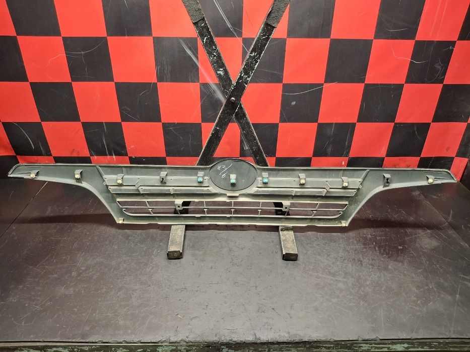 Grelha frente TOYOTA Dyna Chassis (KD_, LY_, _Y2_, _U3_, _U4)