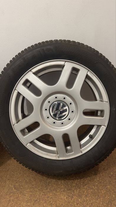Jantes R16 com pneus