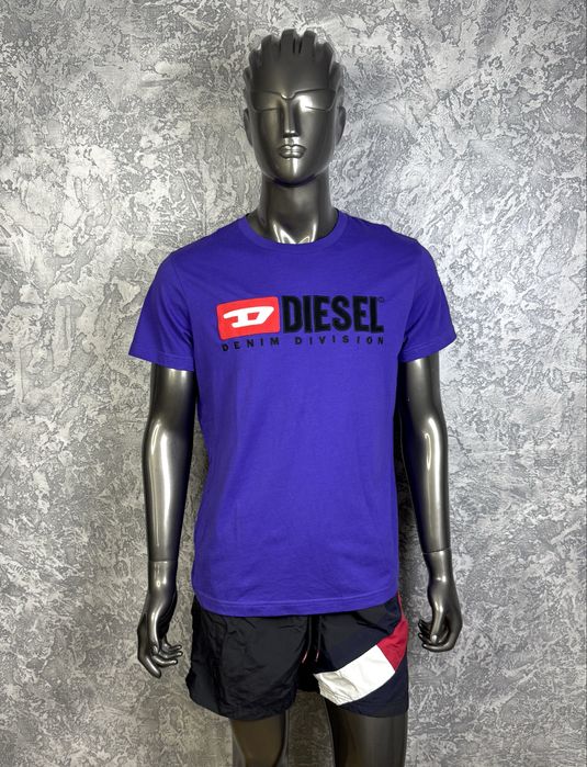 Diesel футболка L размер спортивная фиолетовая с принтом