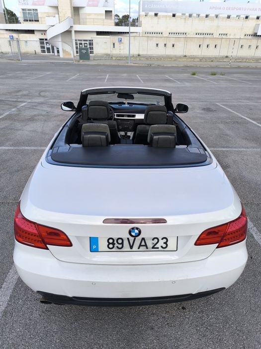 BMW 320 Cabriolet 2010 Pack M – Elegância, Desempenho e Estilo Desport