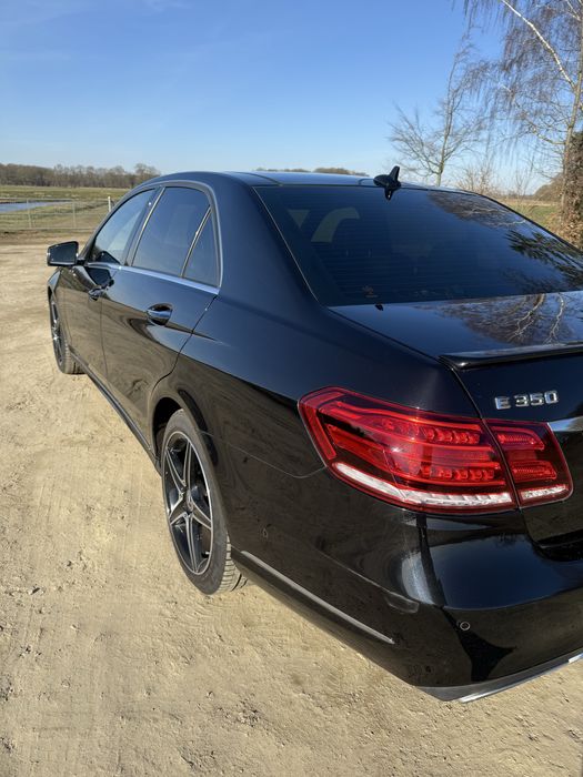 Mersedes - Benz W212.