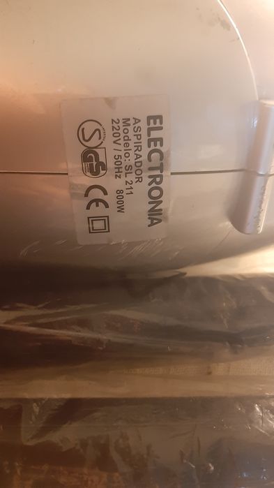 Aspirador como novo. Só experimentado