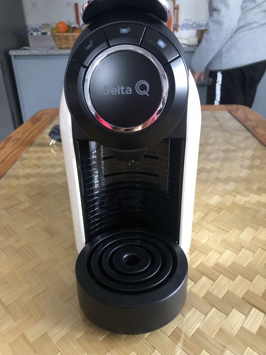 Maquina de cafe Delta como nova, a bom preço
