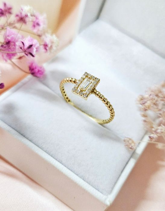 Pierścionek z kamieniami, PR. 585, r. 16