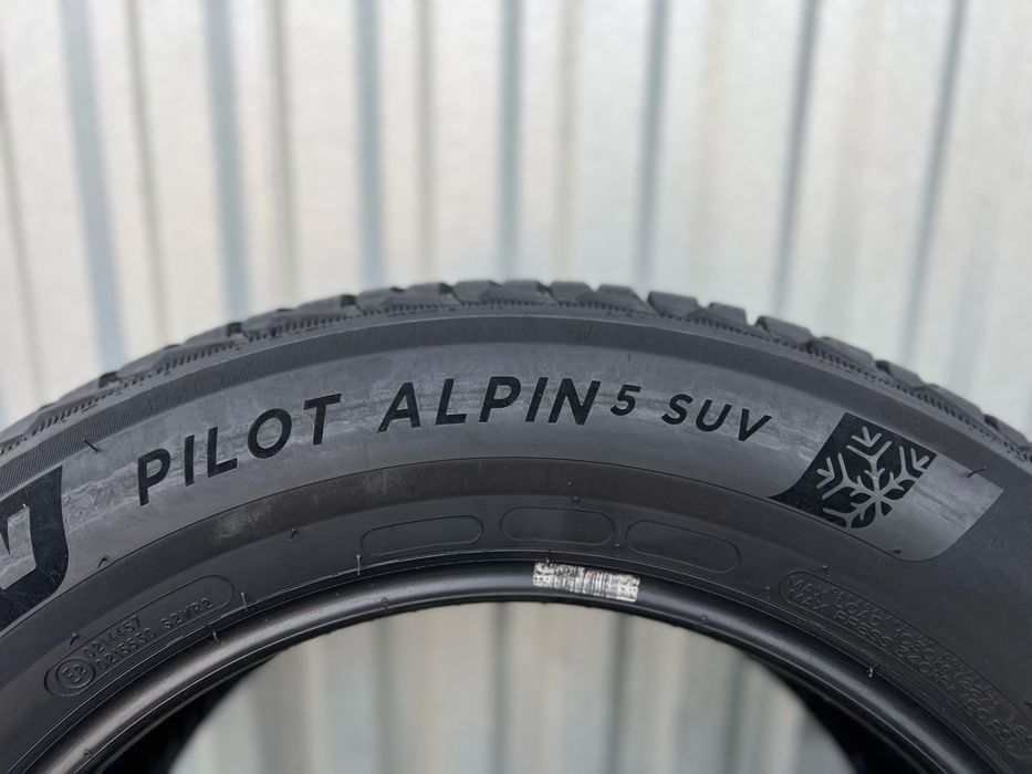 Michelin Pilot Alpin 5 SUV 255/55 R18 109V | 2023–2024 |