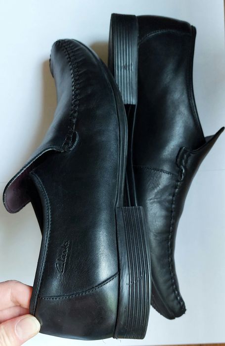 Чоловіче взуття лофери CLARKS