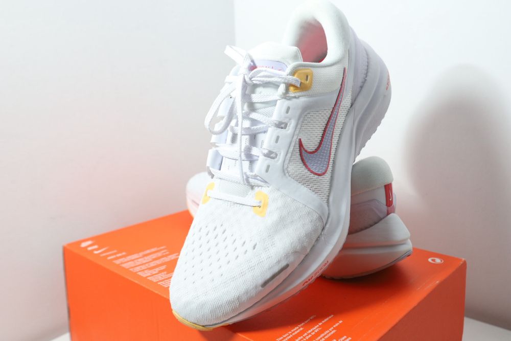 Nike Air Zoom Vomero 16