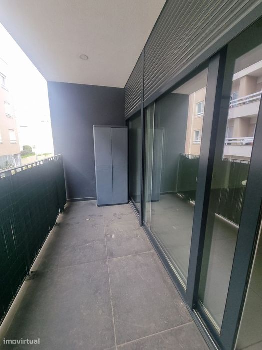 T1 C/Novo- C/Terraço e Lugar de garagem- Próx. Rua Costa Cabral, Porto