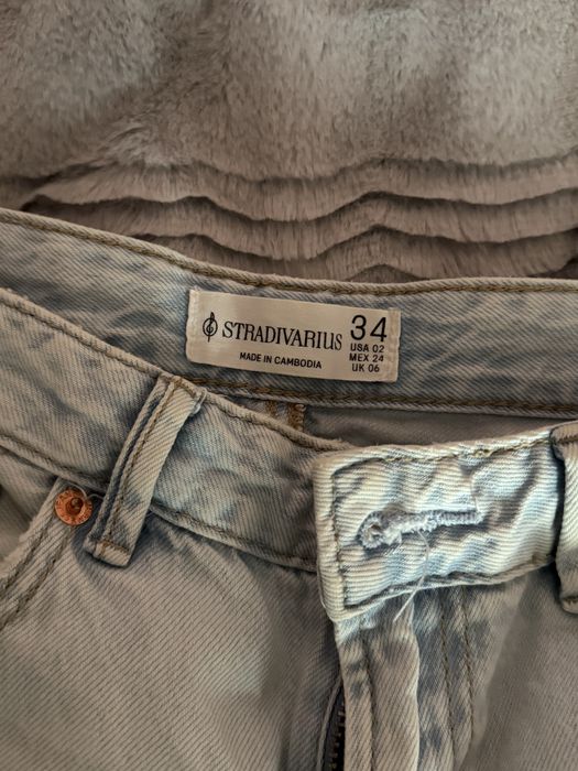 Джинси жіночі stradivarius світло блакитні
