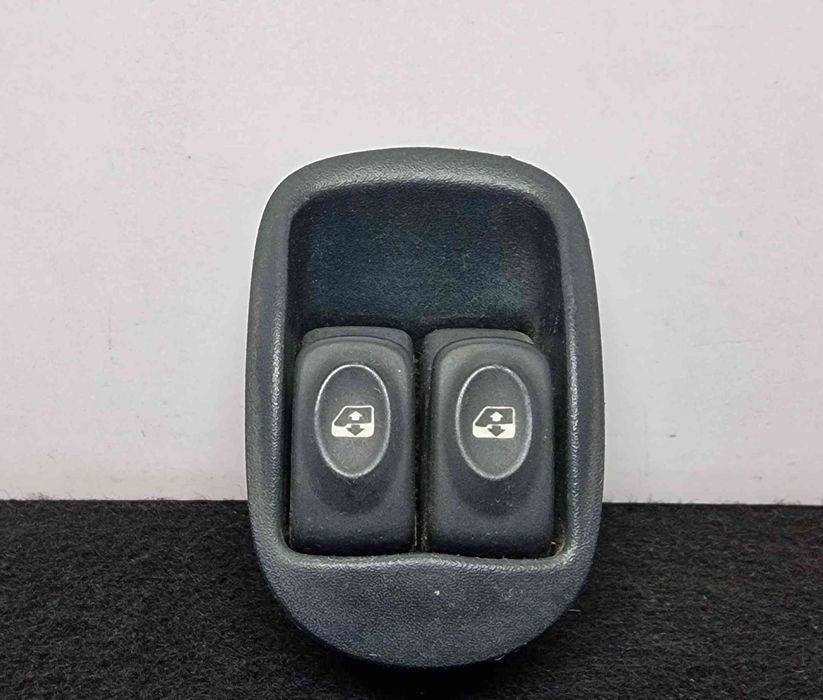 Comando / Botão / Interruptor Vidros Frente Esquerdo 7700836269 - RENAULT MEGANE Scénic