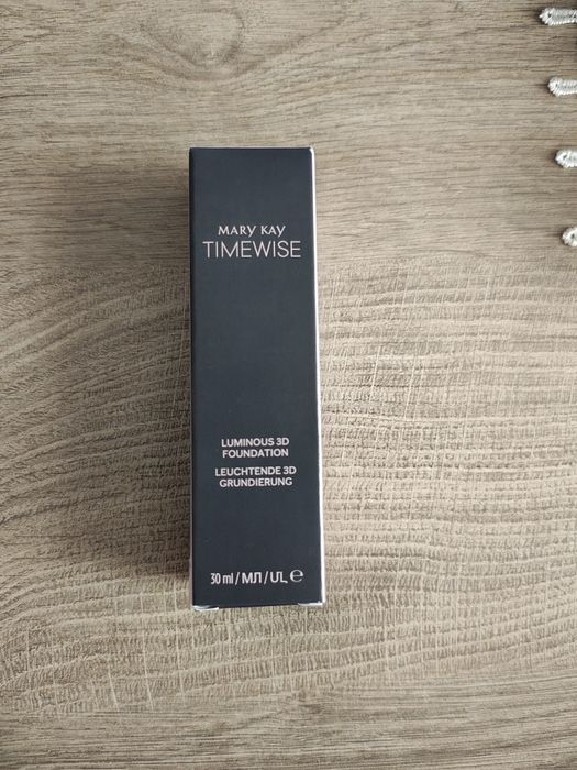 Podkład Marki Mary Kay Ivory n140 Rozświetlający