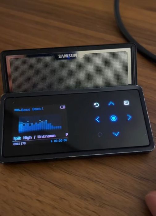 Samsung MP3 player YP-K5