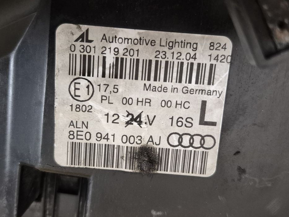 Lampa reflektor audi A4 b7 lewy europa cala