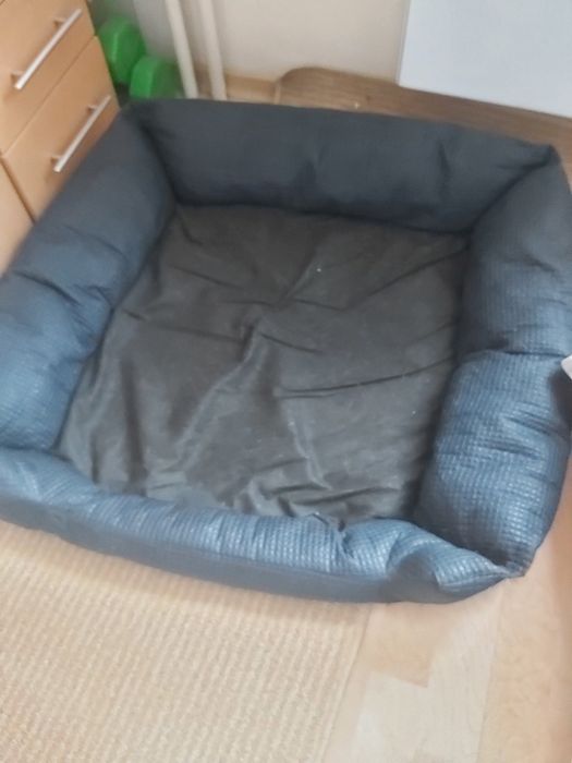 Продам лежанку для собаки