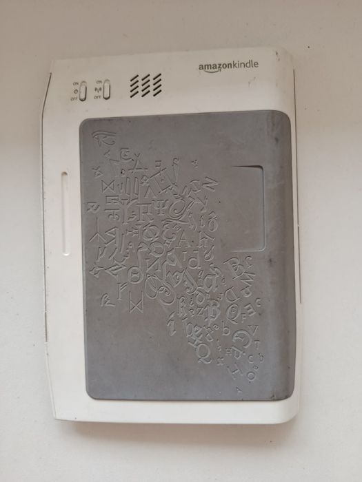 Amazon kindle 1 підремонт або на запчастини