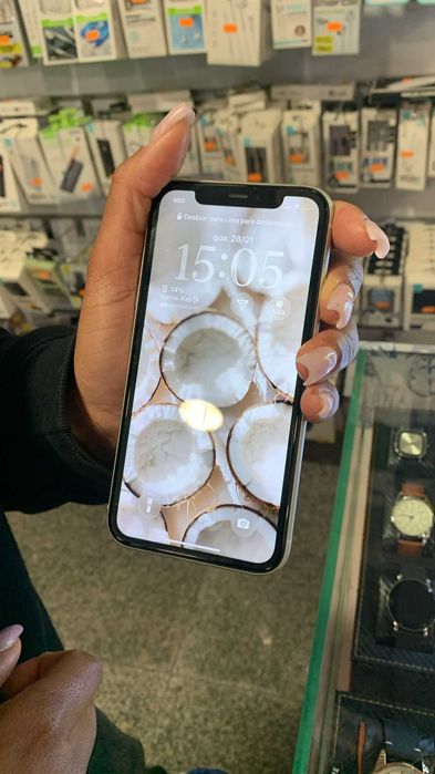 iphone 11 128gb com capas