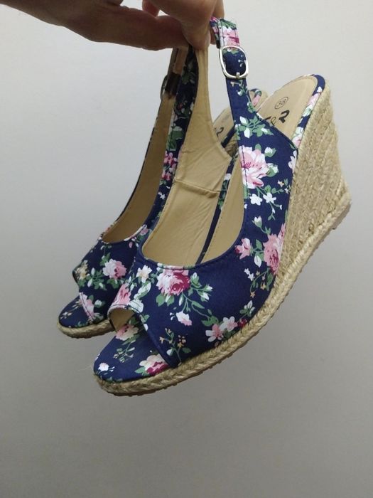 T&R 38 sandały damskie koturny