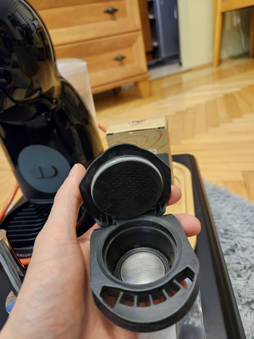Ekspres kapsułkowy KRUPS Dolce Gusto Piccolo XS fajny zestaw