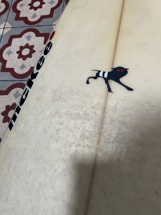 Prancha de surf mckee 6’4