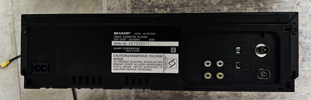 Dwa Magnetowidy VHS Sharp
