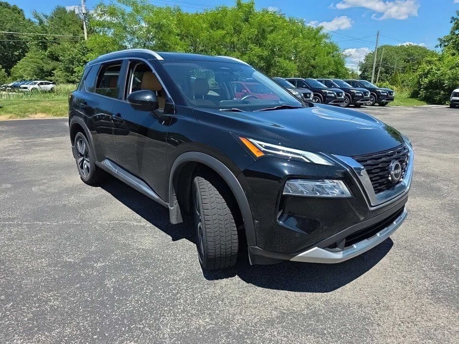 Nissan Rogue Platinum      2021