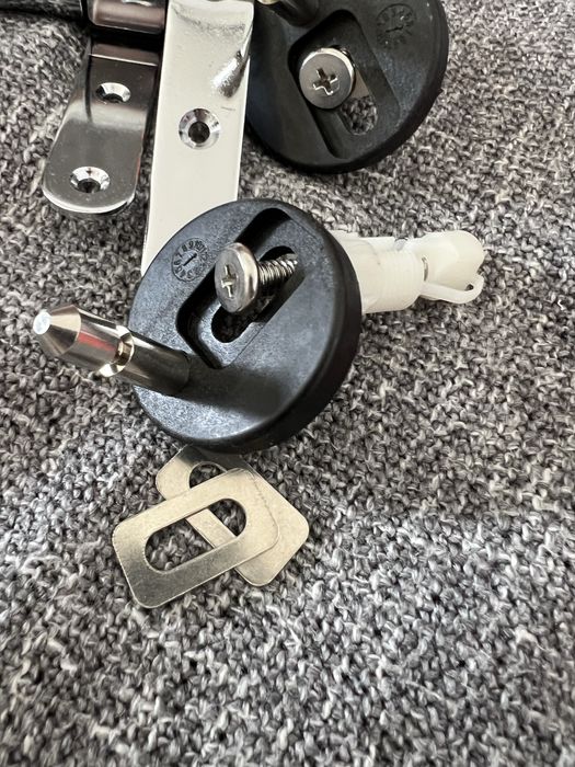 Dobradiças sistema lento para tampa sanitaria