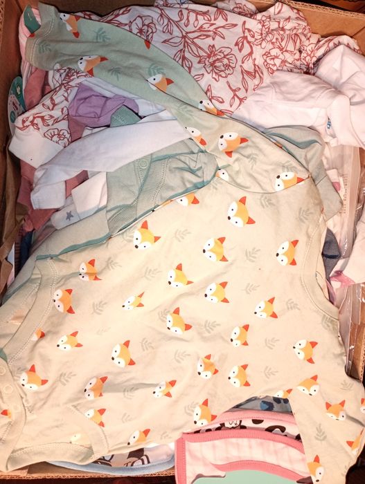 Karton mix bawełniane body, pajacyki niemowlęce 60 sztuk