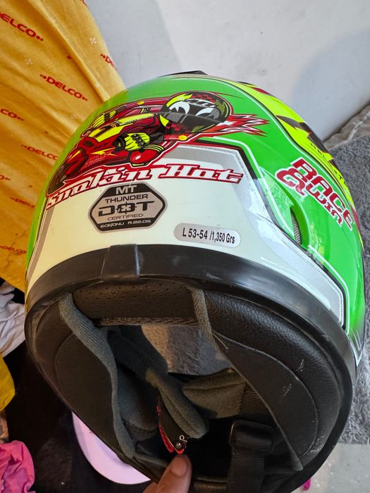 Kask na motor MT helmets