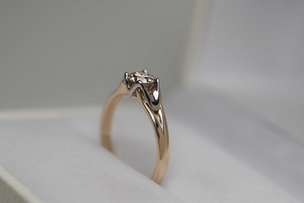 Pierścionek 585 zaręczynowy z diamentem gray 0,51 CT VS1 R13 Certyfika