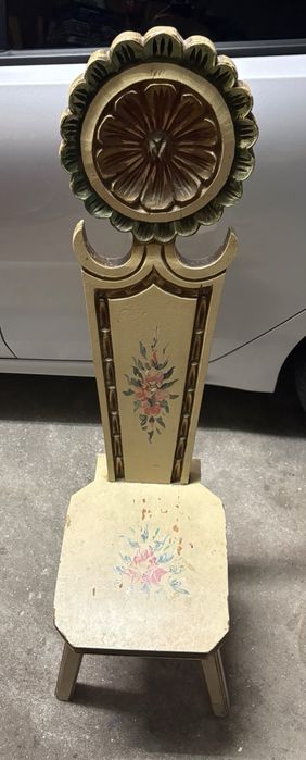 Cadeira de espaldar medalhão