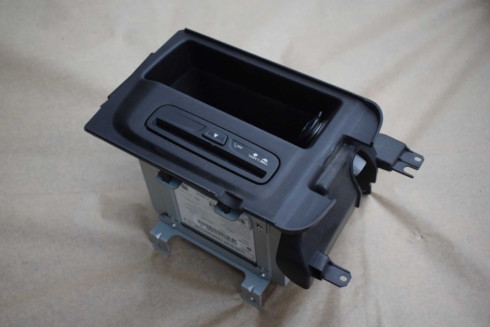 zmieniarka płyt cd JEEP GRAND CHEROKEE WK2 11-19r .P050.91245AD