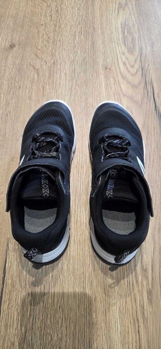 Czarne buty sportowe NEWFEEL - rozmiar 36