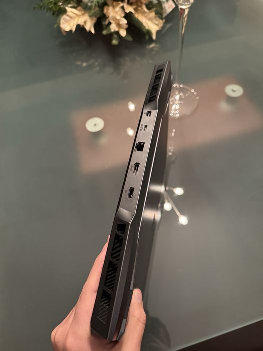 Portátil MSI GE66 raider 10sf