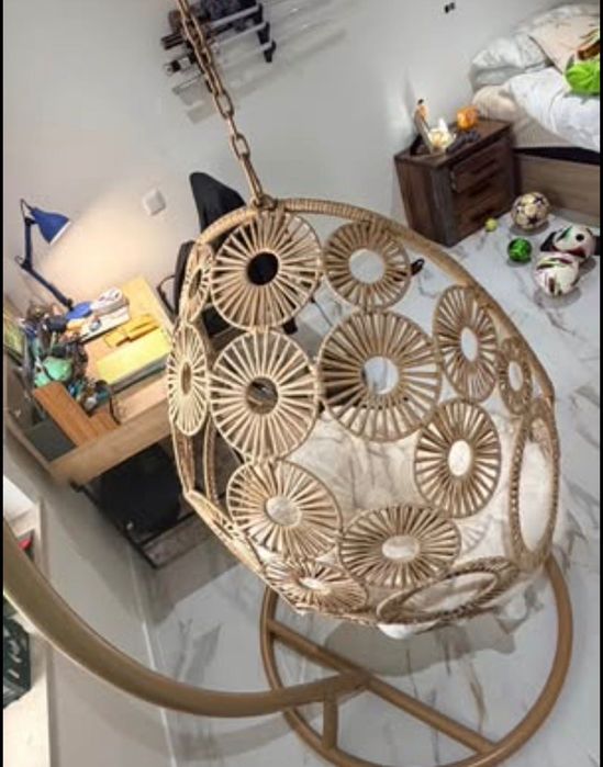 Baloiço Suspenso em Rattan  Estilo Boho  Com Base e Almofada Ajustável na altura