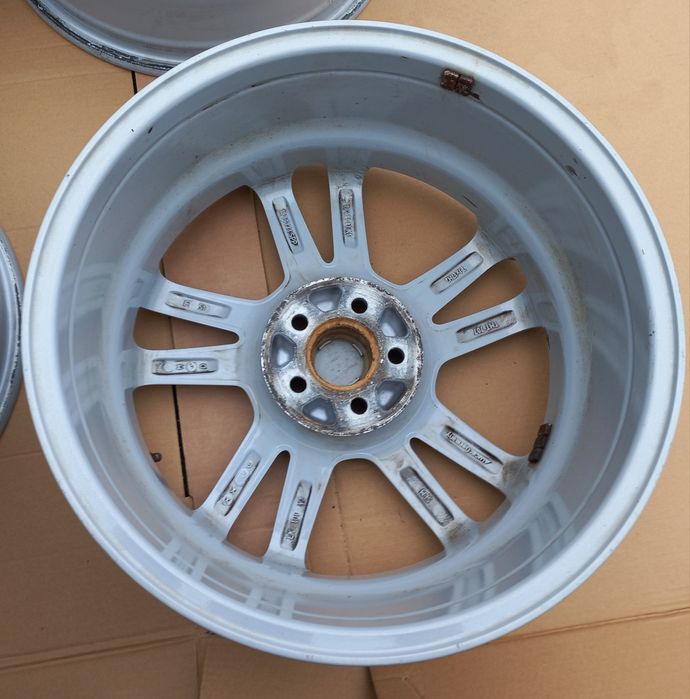 Felgi aluminiowe 17 ALUTEC VW SKODA AUDI 5x100x57.1