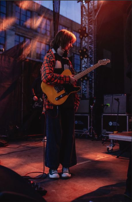 Гітаристка, шукаю гурт в Києві