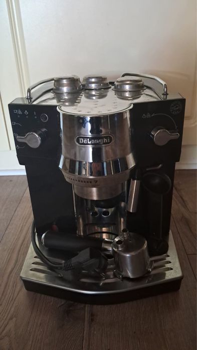 Ekspres kolbowy Delonghi