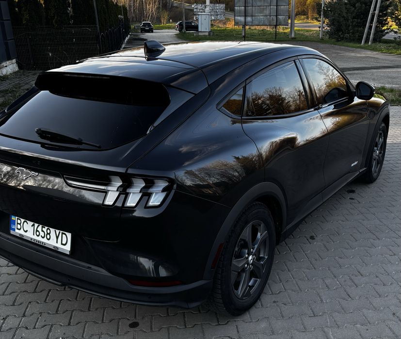 Продам Ford Mustang Mach-E електро